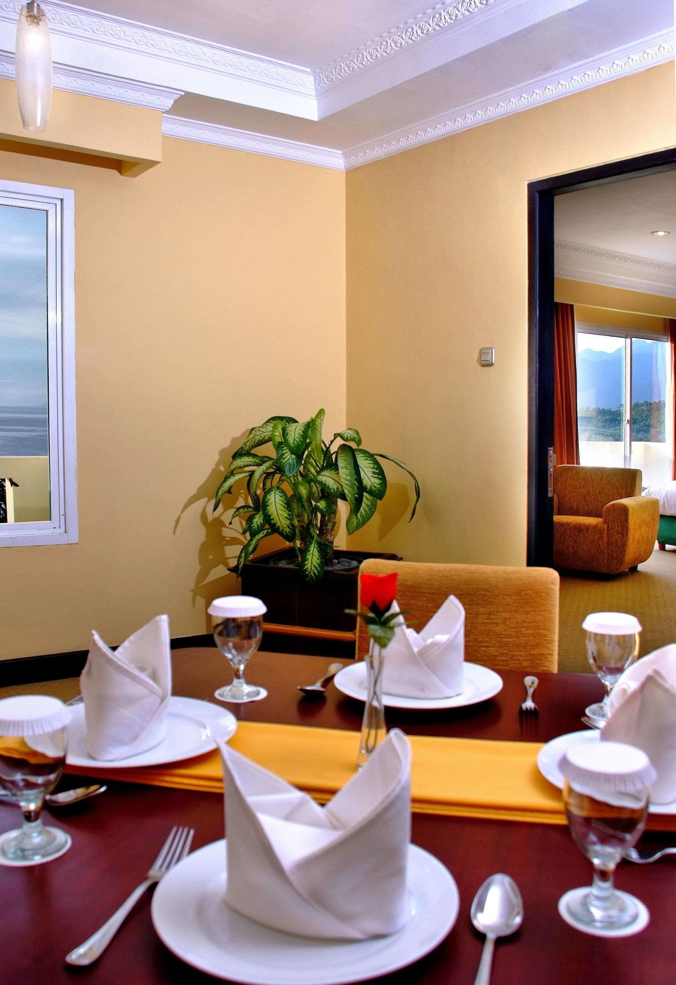 ASTON Niu Manokwari Hotel&Conference Center Exterior foto