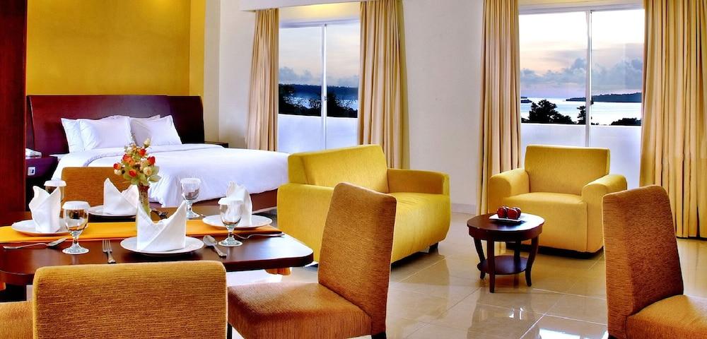 ASTON Niu Manokwari Hotel&Conference Center Exterior foto