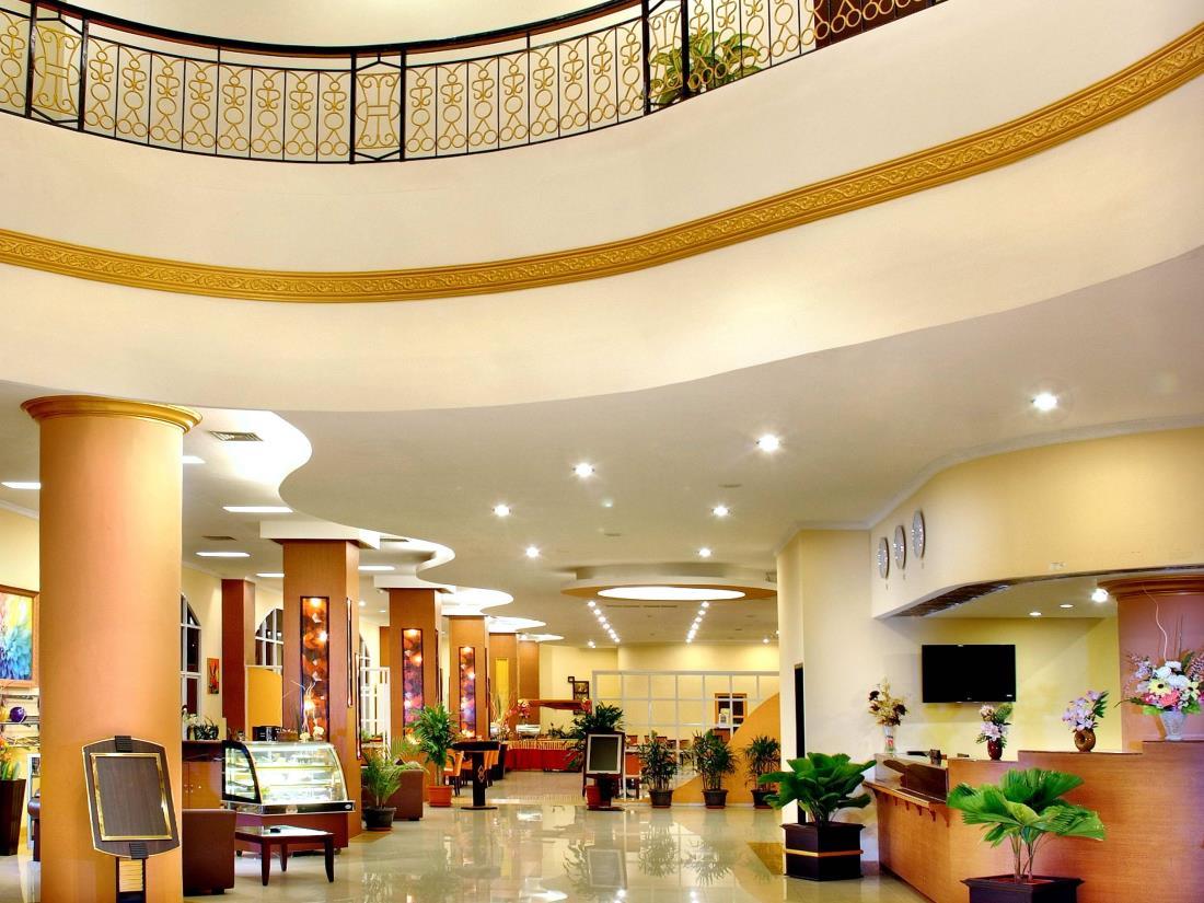 ASTON Niu Manokwari Hotel&Conference Center Exterior foto
