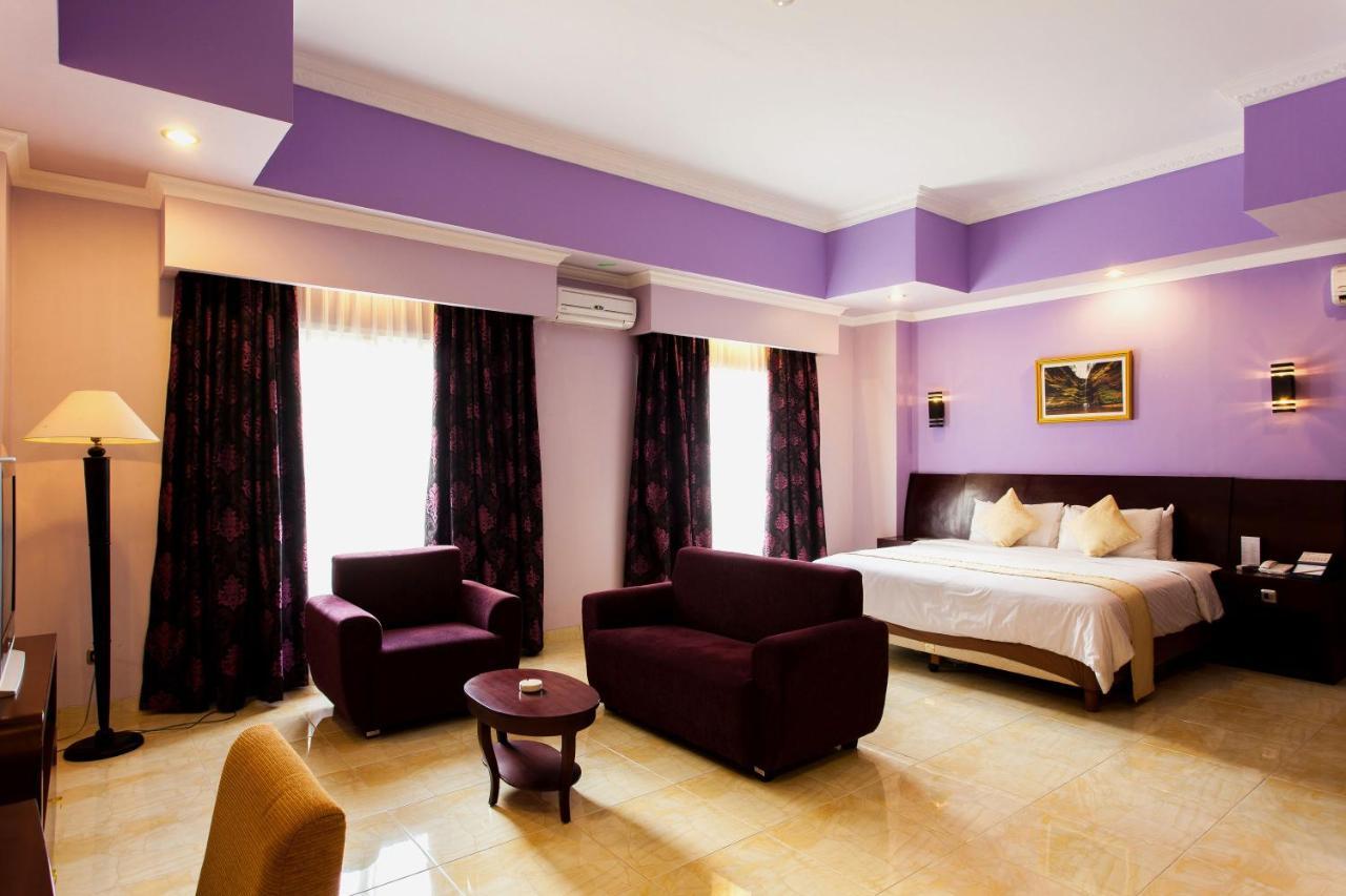 ASTON Niu Manokwari Hotel&Conference Center Exterior foto