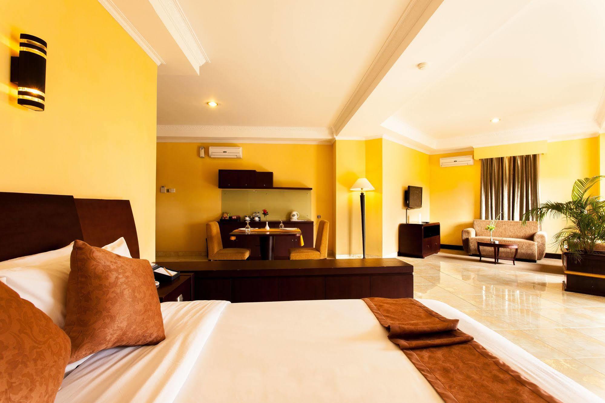 ASTON Niu Manokwari Hotel&Conference Center Exterior foto