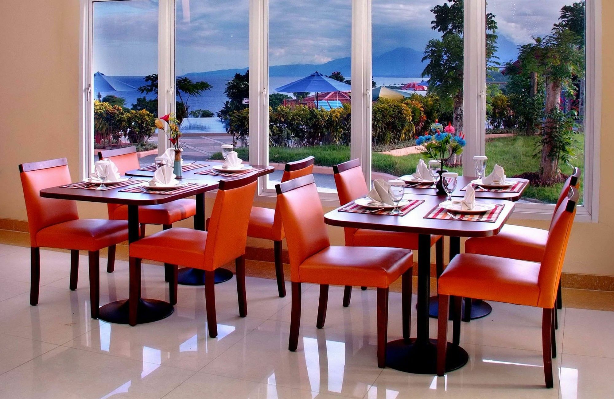 ASTON Niu Manokwari Hotel&Conference Center Exterior foto
